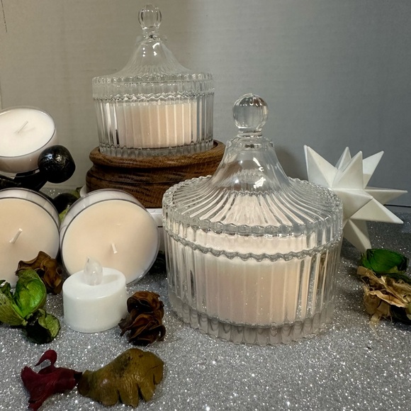 GUCCI BLOOM SCENT UNLEASHED LLC, LUXURY HAND POURED SCENTED CANDLES - Picture 2 of 8